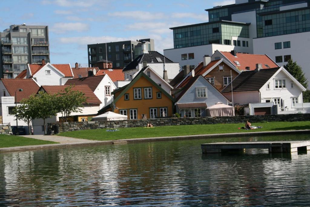 Small - Centre